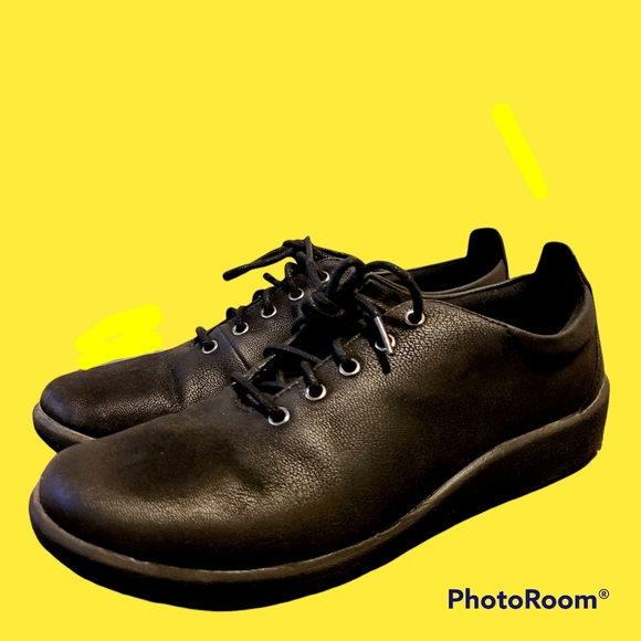 Clarks cushion black shoes sneakers - Picture 1 of 7